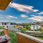 Apartment Pinegrove
